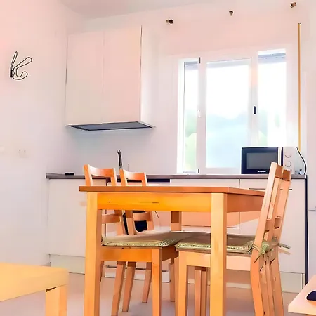 Junto Al Mar Con Piscina Y Wi-fi Gratis - Es-180-73 Apartment